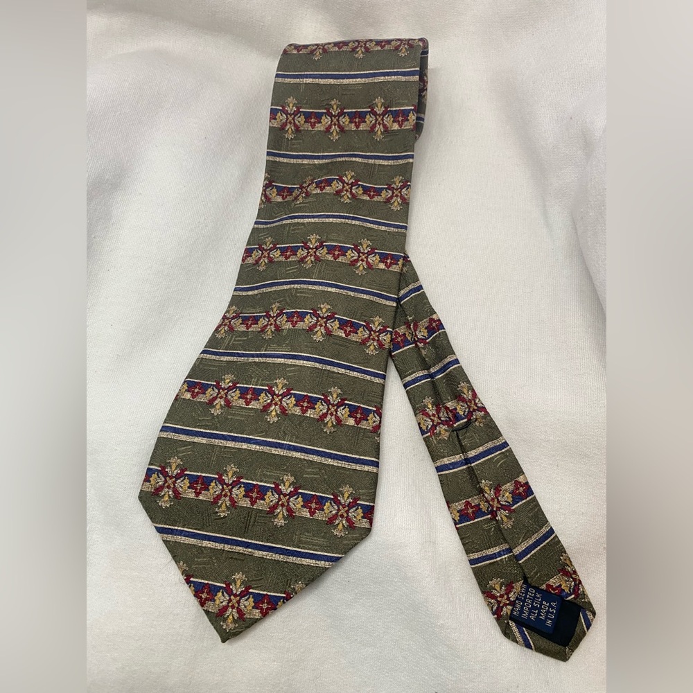 Roundtree & Yorke Olive Floral Striped Tie